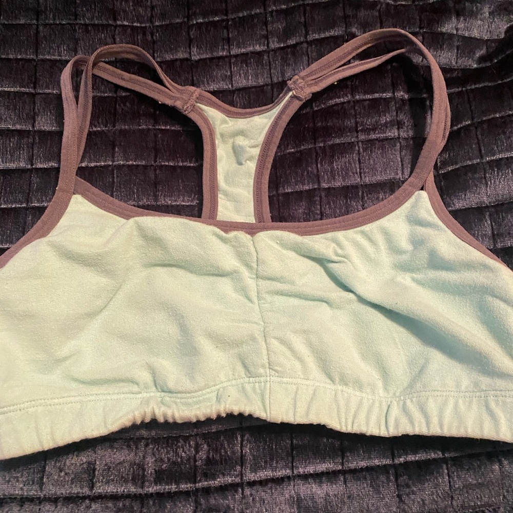 Sports bra